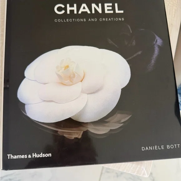 Chanel Collections and Creations Book - Black Cover - Picture 4 of 6